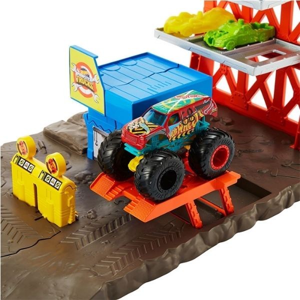 Hot Wheels Monster Trucks Patlama İstasyonu Hfb12