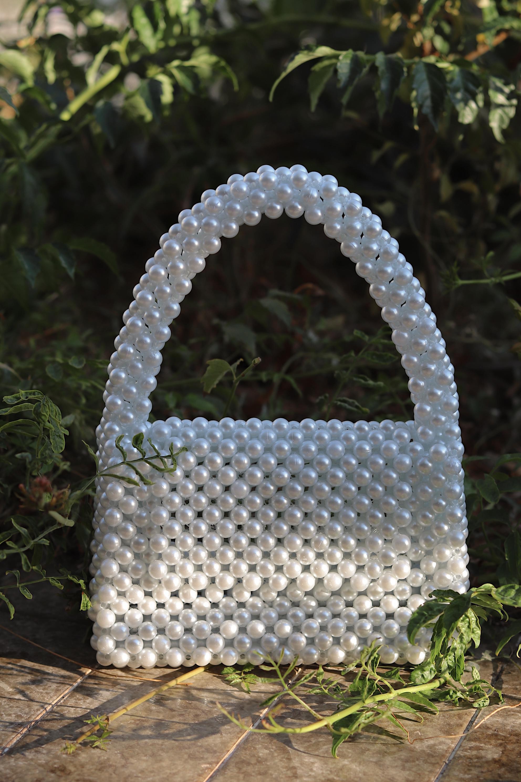S'Camellia Pearly Bag – Şıklık ve Konforu Buluşturan İnci Detaylı Çanta