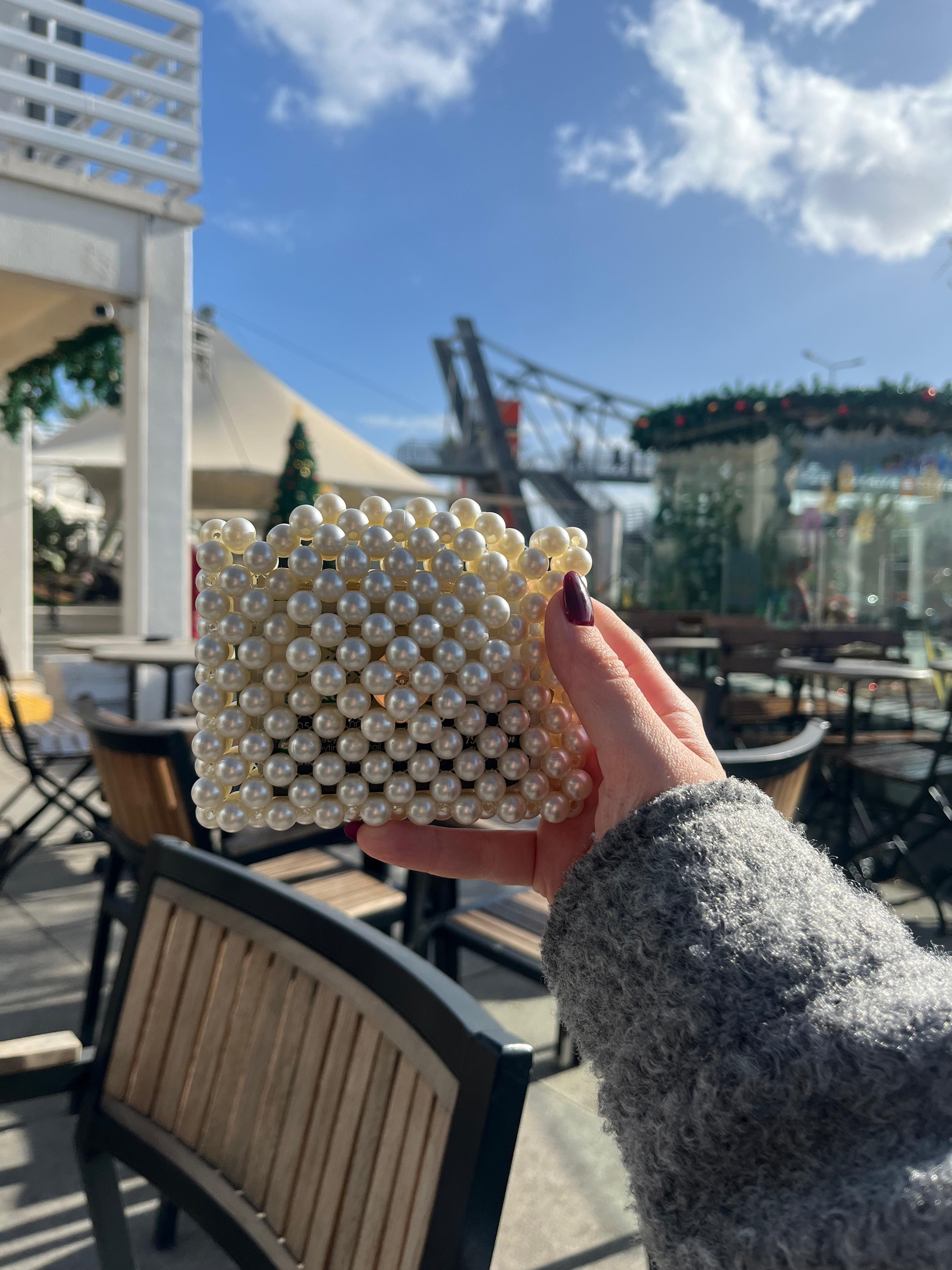 S'Camellia Pearl Wallet – Şık ve Fonksiyonel İnci Detaylı Cüzdan