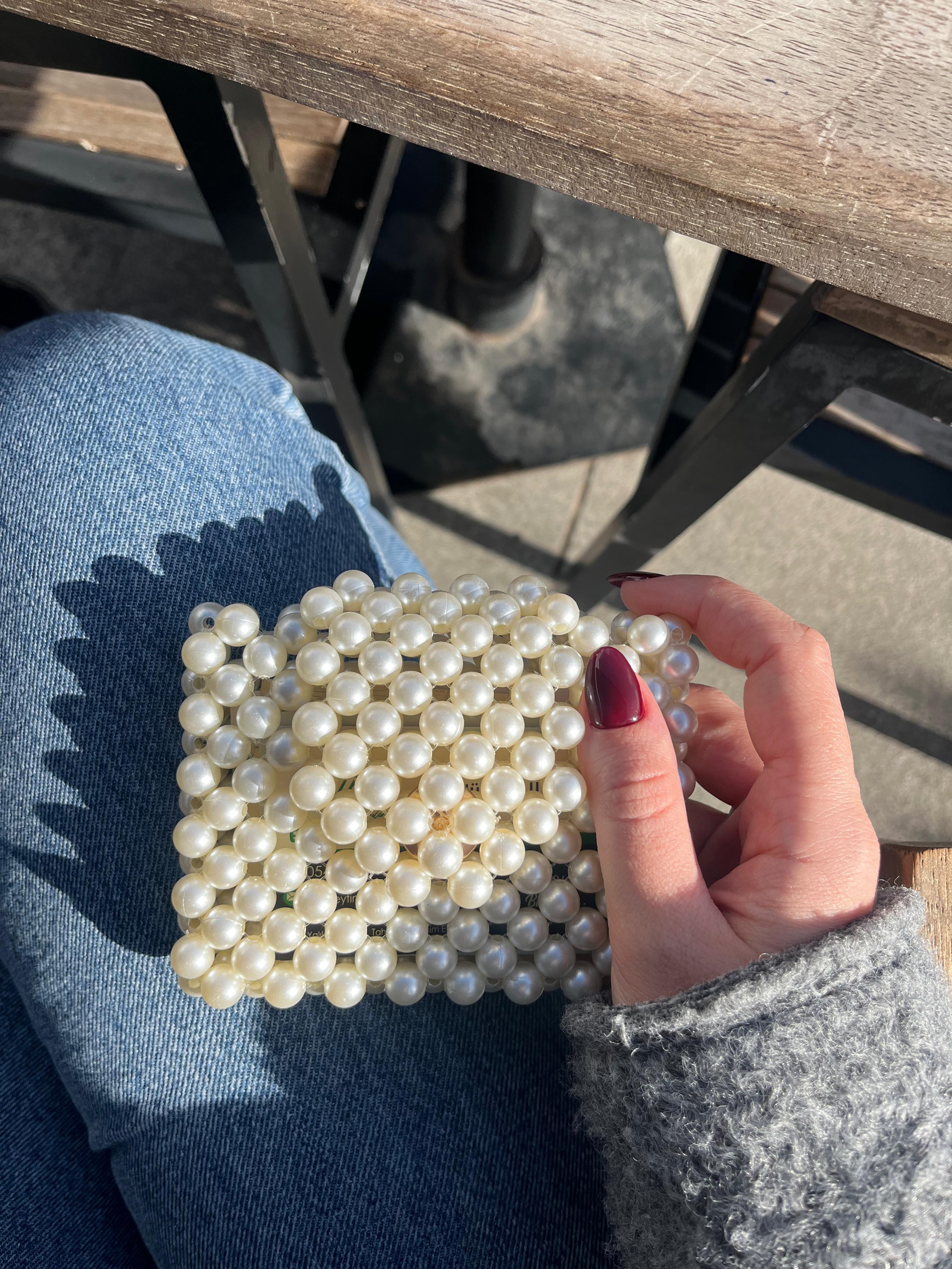 S'Camellia Pearl Wallet – Şık ve Fonksiyonel İnci Detaylı Cüzdan