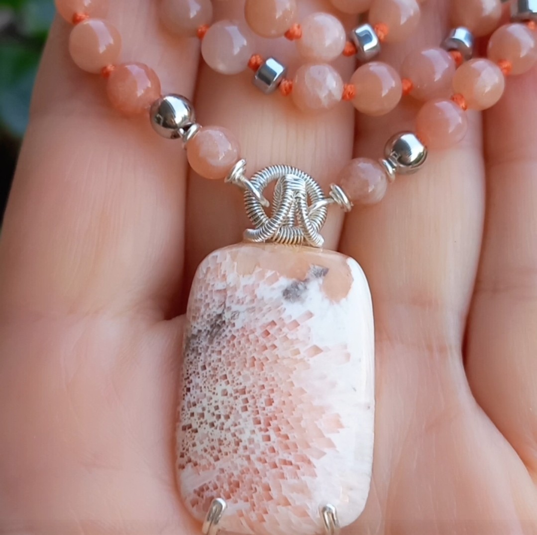 Sibelce 2106 Scolecite Şeftali Aytaşı Hematit El Yapımı Kolye