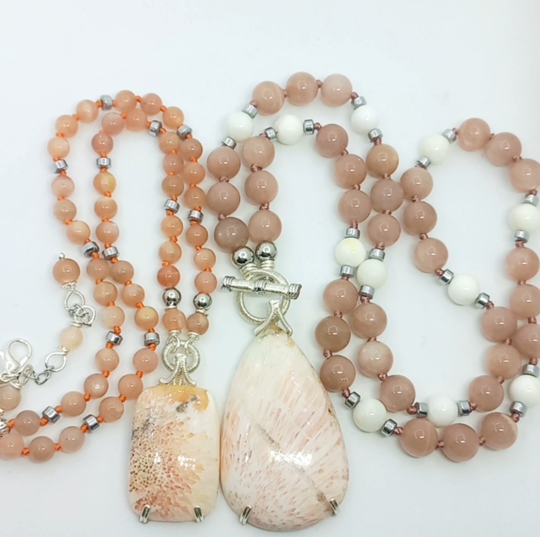 Sibelce 2106 Scolecite Şeftali Aytaşı Hematit El Yapımı Kolye