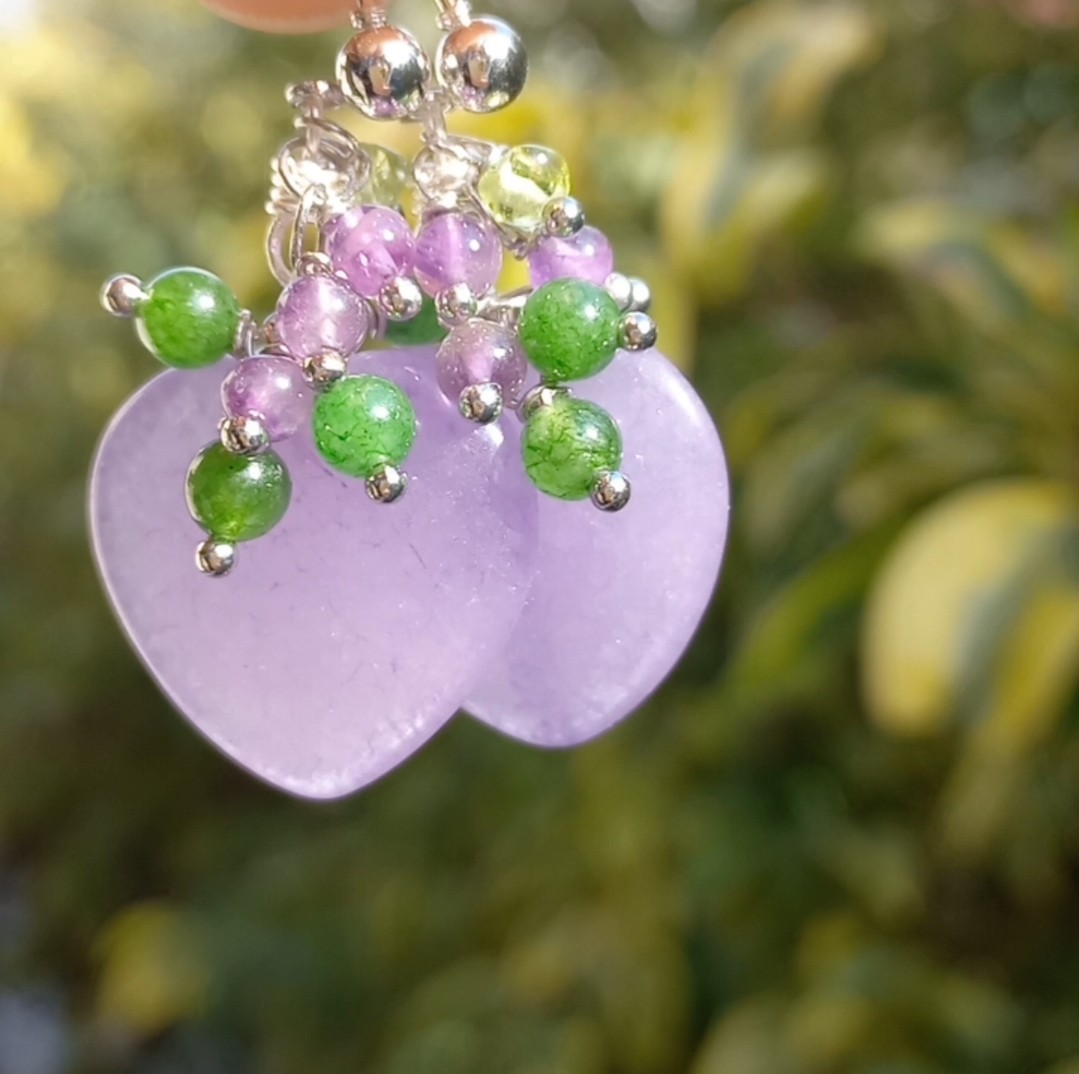 2144 Kalp kesim Lila renkli Ceyt el yapımı küpe