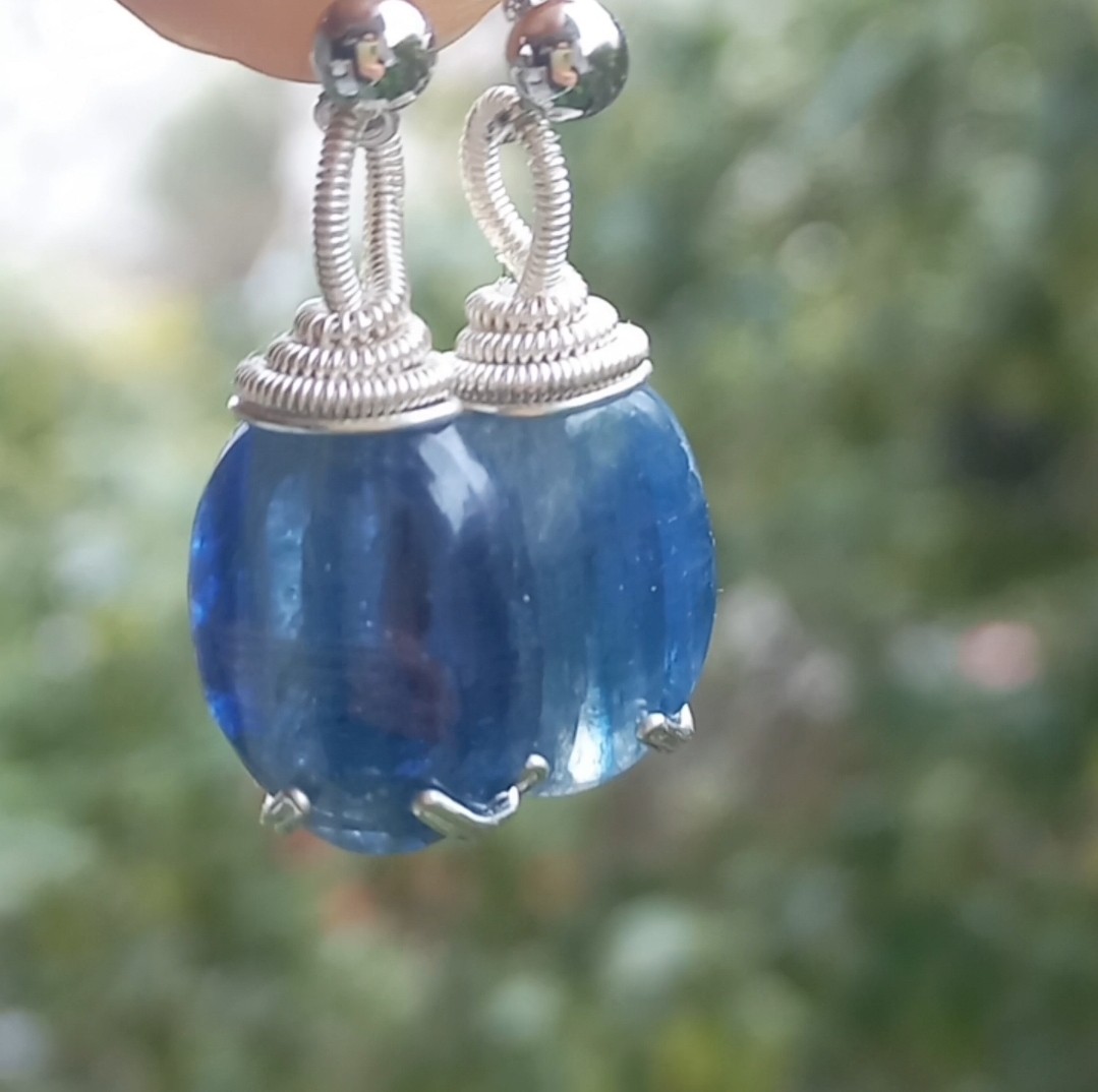 2154 Kyanit el yapımı küpe