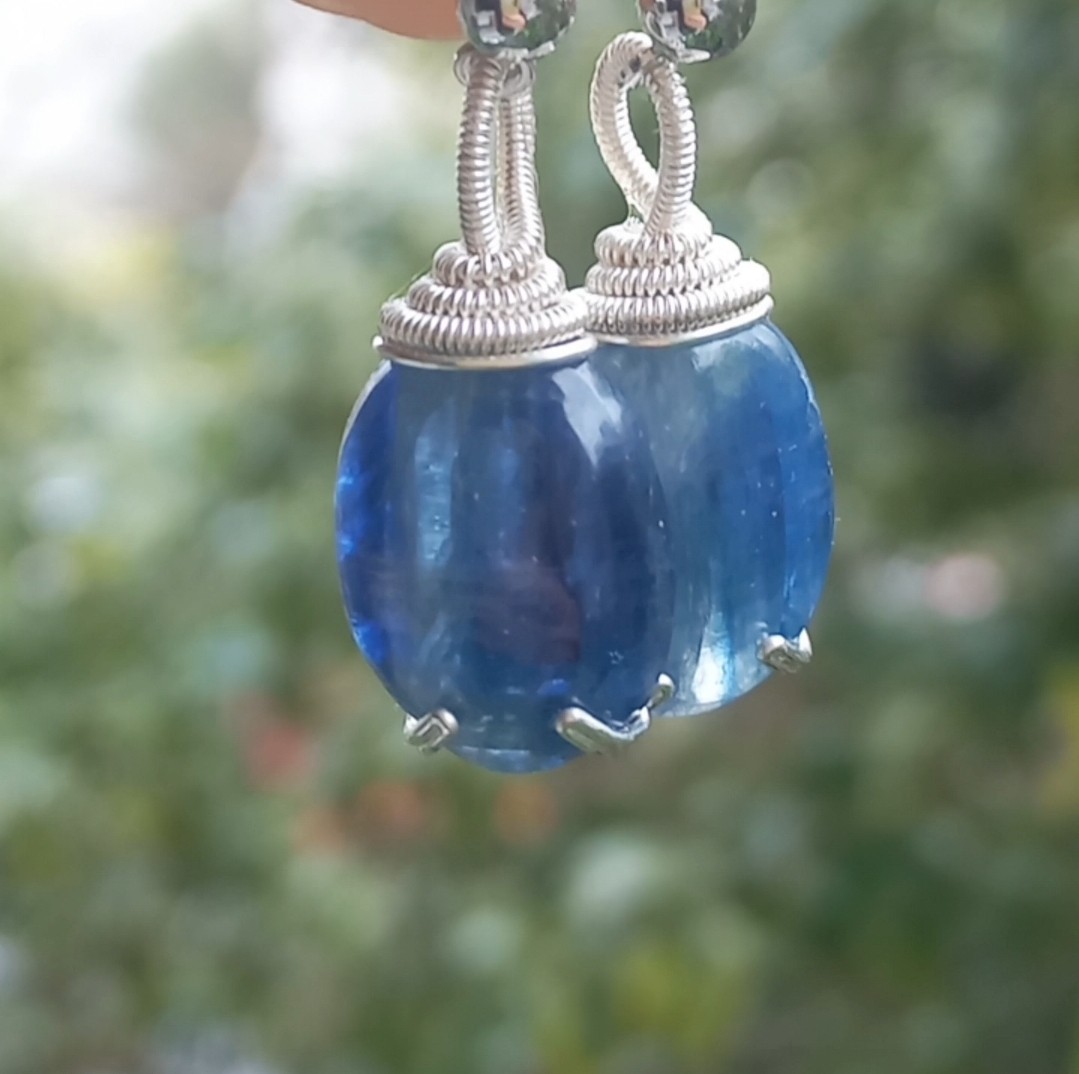 2154 Kyanit el yapımı küpe