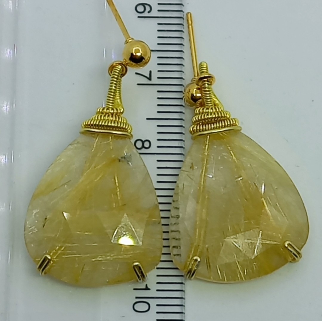 2158 Faset kesim altın rutilli damla Kuvars el yapımı küpe