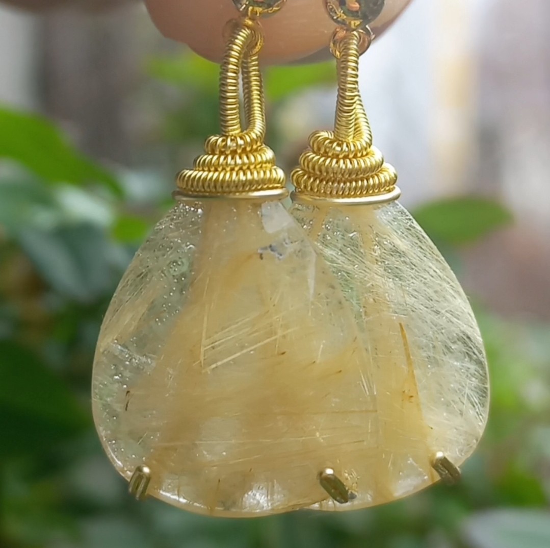 2158 Faset kesim altın rutilli damla Kuvars el yapımı küpe