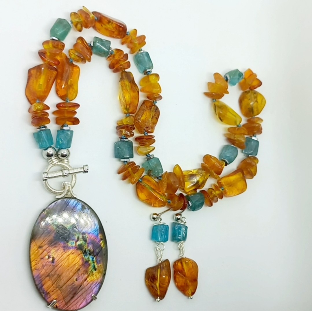 2169 Labradorit Kehribar Apatit el yapımı  kolye