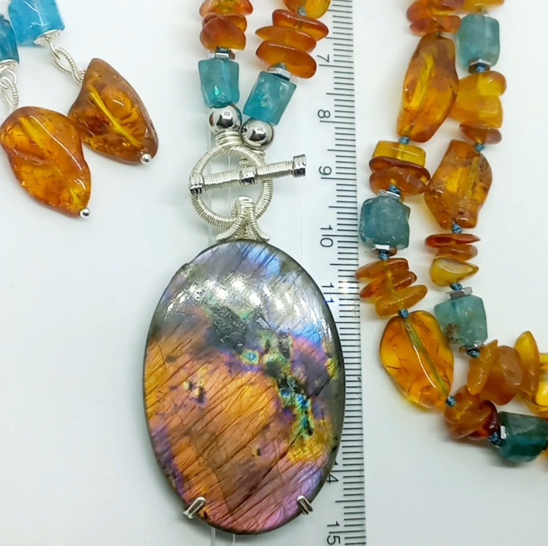 2169 Labradorit Kehribar Apatit el yapımı  kolye