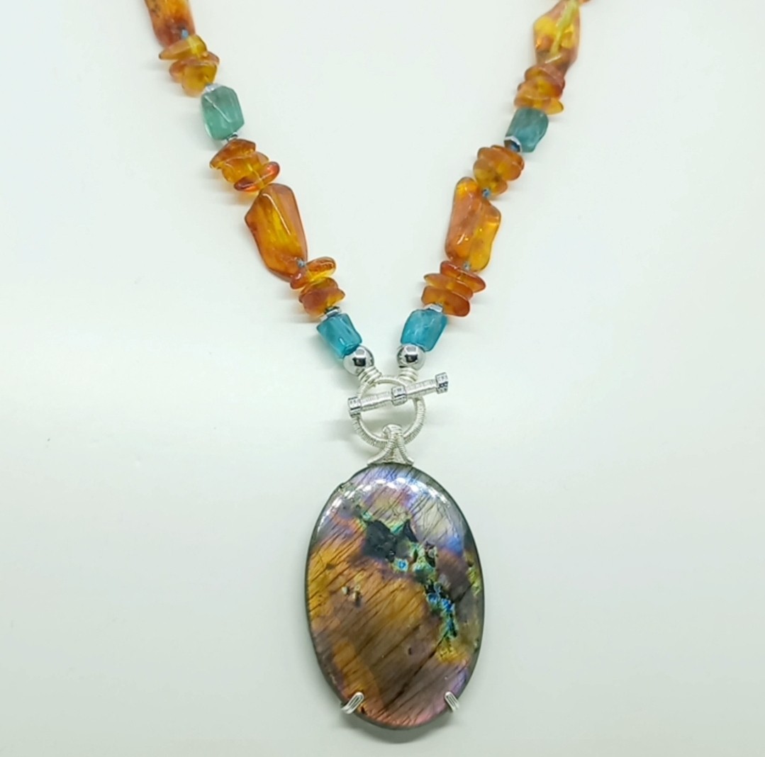 2169 Labradorit Kehribar Apatit el yapımı  kolye