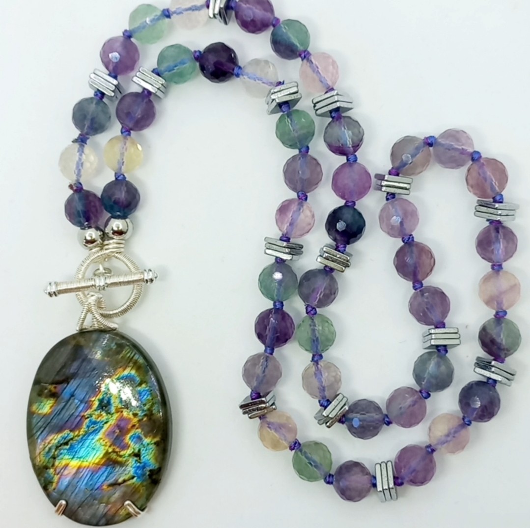 2173 Gökkuşağı Labradorit Florit düğümlü el yapımı kolye