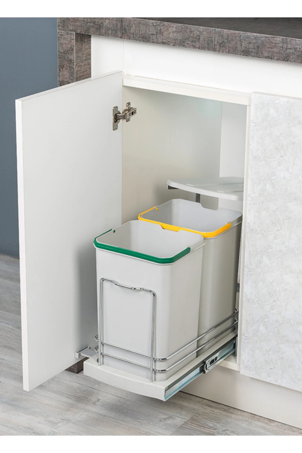 Starax S-2392-G Teleskopik Rayli Plastik Gövde Çöp Kovasi 260*440*400 Gri 12+12 Lt