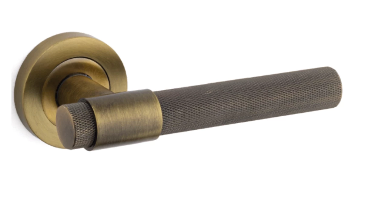 Özen Zmk-punc Kol Mat Antİk Sari AlÜm. Yuvarlak Rozet Yale Kapi Kolu