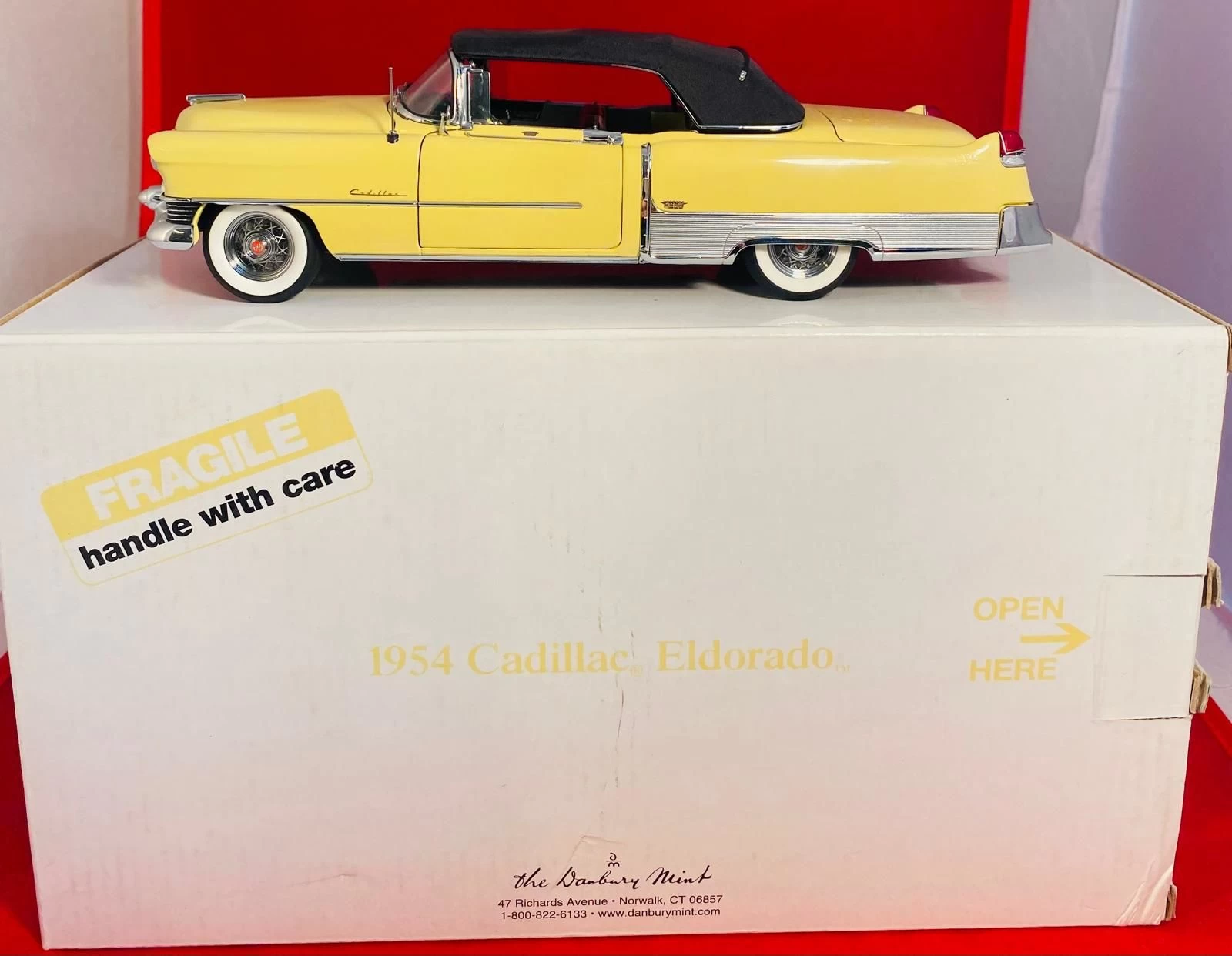 Danbury Mint 1/24 1954 Cadillac Eldorado