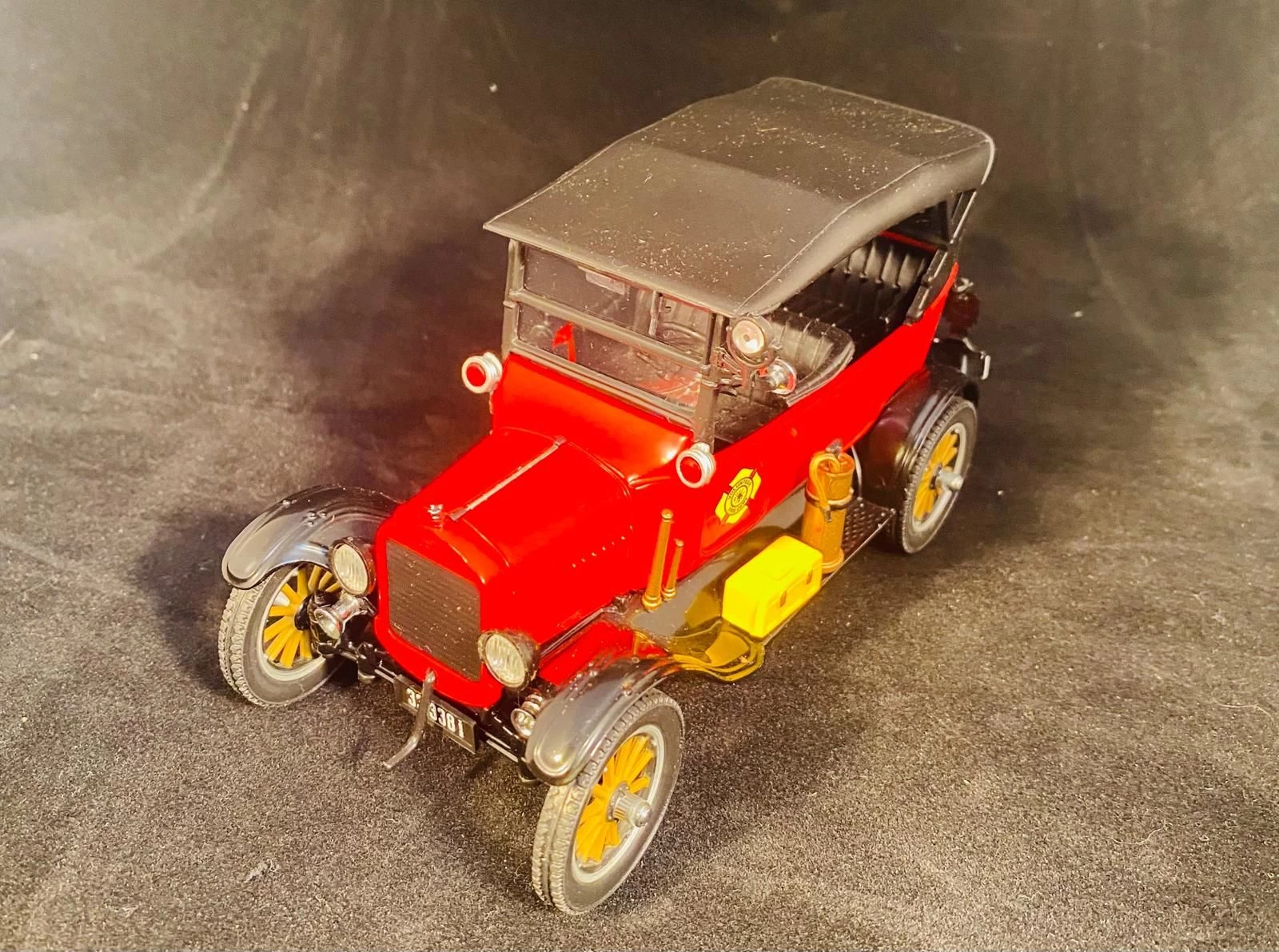 Sun Star 1/24 1925 Ford Model T