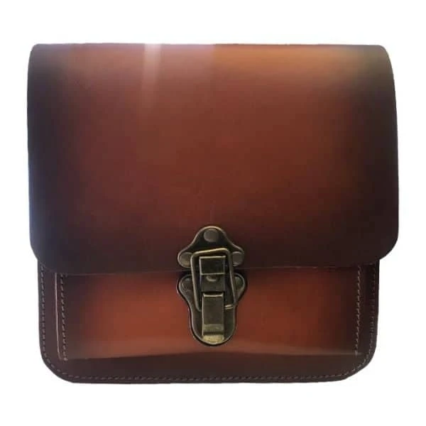 El Yapımı Deri Tokalı Çanta