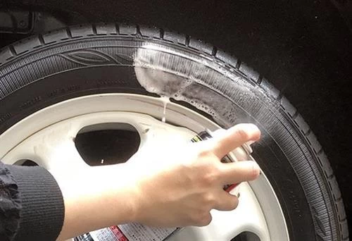 Soft99 4-X Tire Cleaner Lastik Parlatıcı Sprey 470Ml.